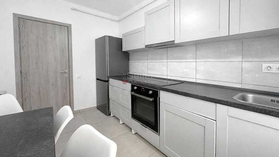 Apartament cu 3 camere decomandat, mobilat în Tractorul
