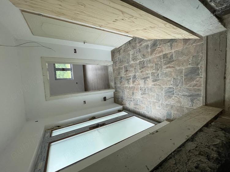 Casă cu Teren 1411 Mp în Măderat