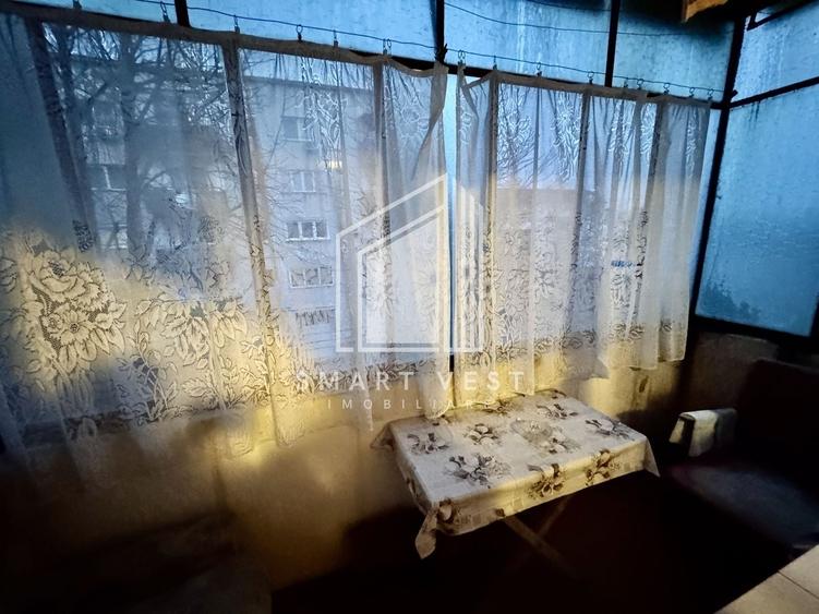 Apartament cu 2 camere decomandat în Micro 17