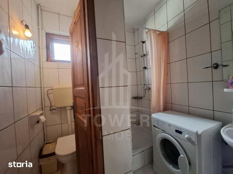 Casă cu 6 camere cu Teren 669 Mp în Roșia