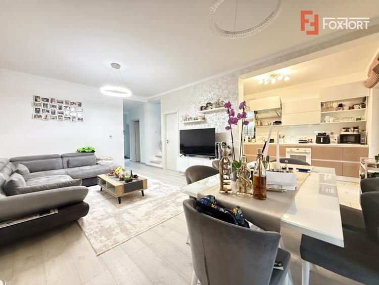 Duplex cu 5 camere cu Canalizare în Aradului