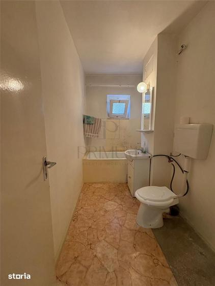 Apartament cu 3 camere semidecomandat în Est