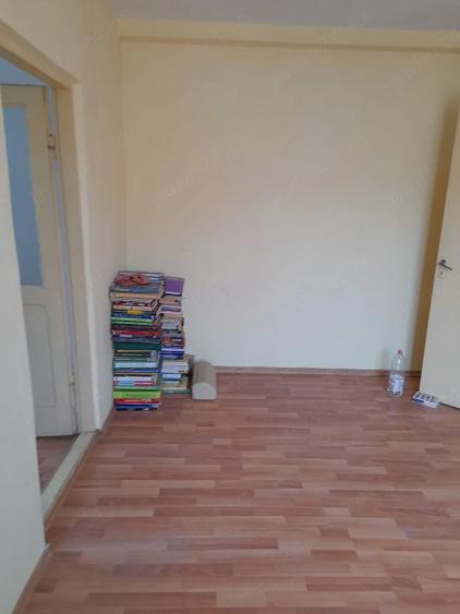 Apartament cu 3 camere nedecomandat în 5 Călărasi