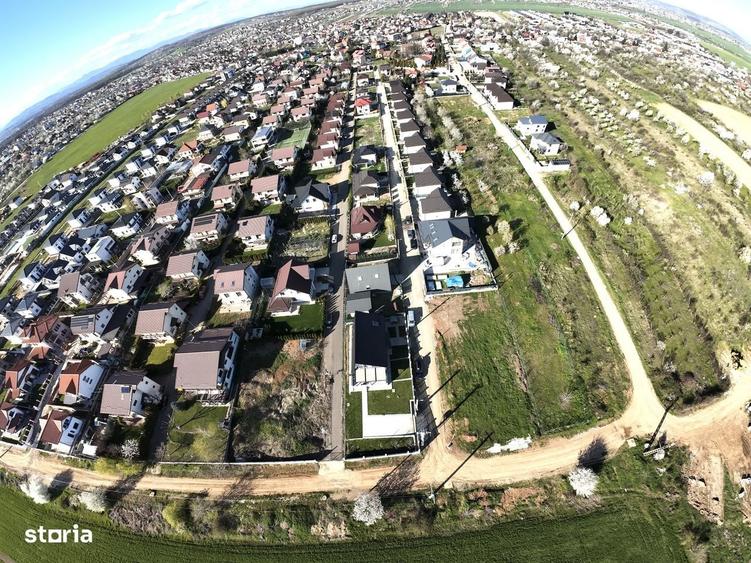 Casă cu 3 camere cu Teren 625 Mp în Păulești