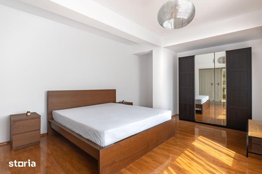 Casă cu 5 camere cu Teren 650 Mp în Agigea