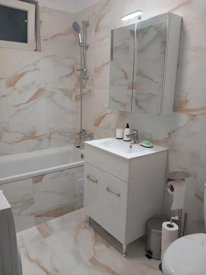 Casă cu 5 camere cu Teren 1600 Mp în Schei