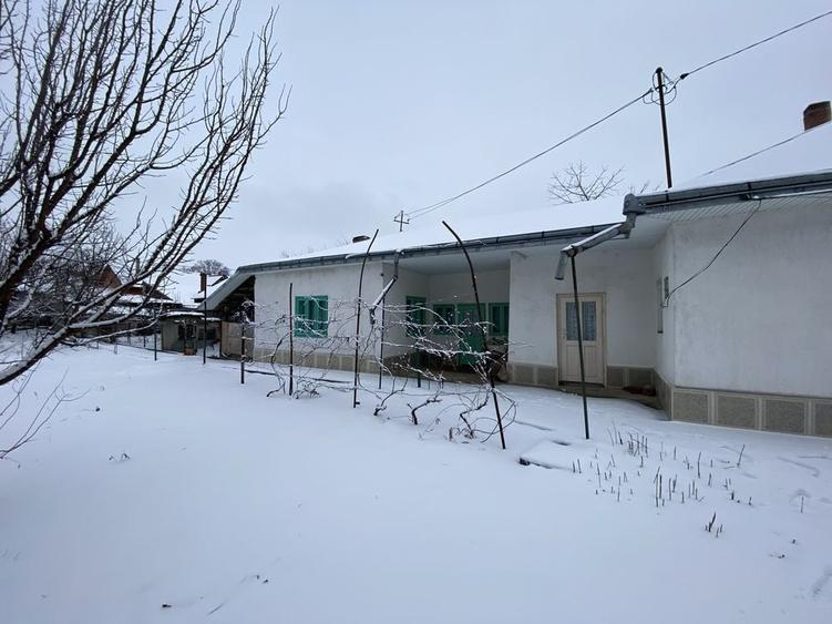 Casă cu 4 camere în Central