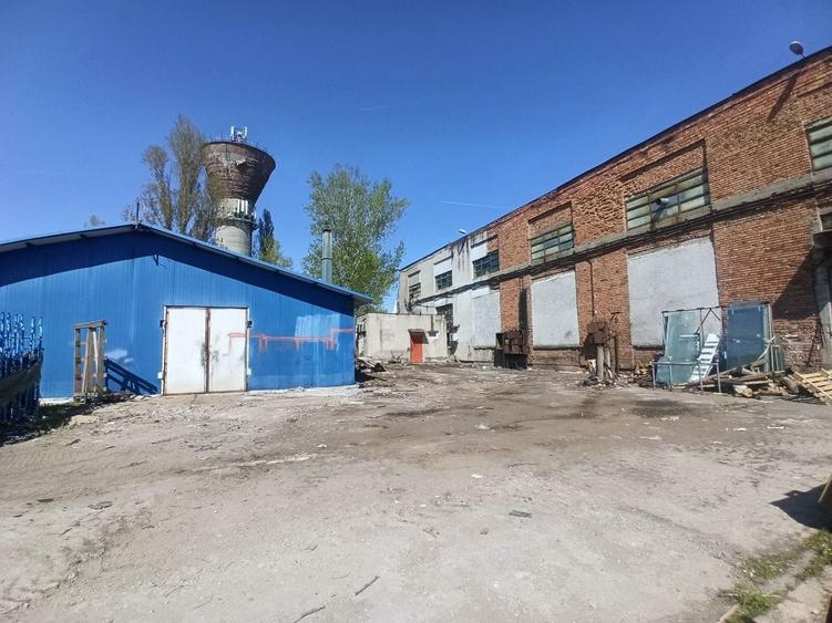 Spațiu industrial, de 290 mp, în Industriilor