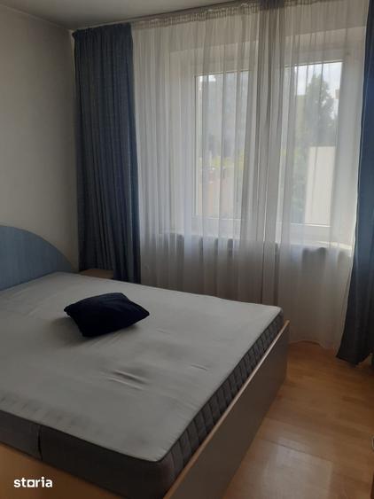 Apartament cu 3 camere semidecomandat în Pantelimon