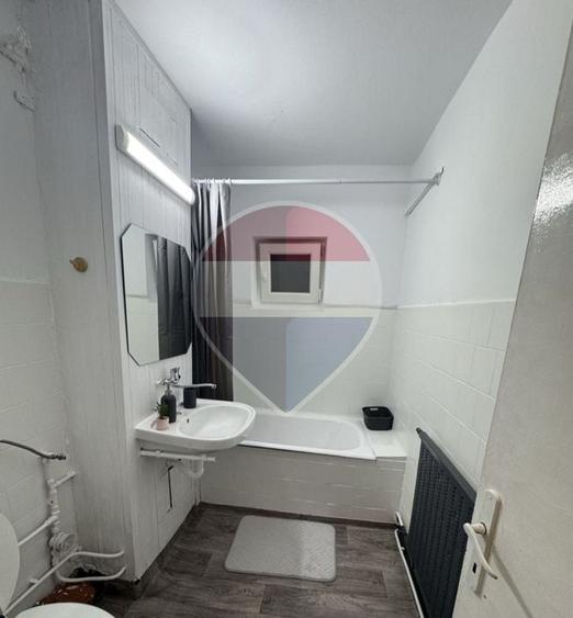 Apartament cu 2 camere semidecomandat, mobilat în Gară