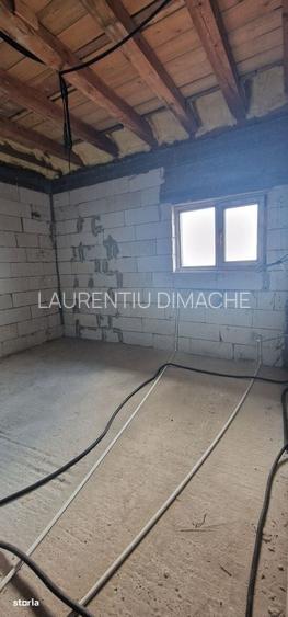 Vila P+1, zona linistita, pentru doua famili.