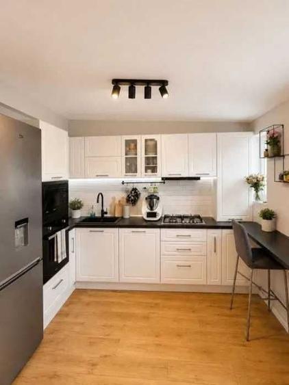 Apartament cu 3 camere decomandat în Sânnicoară