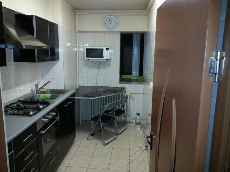 Garsonieră decomandată în Păcii