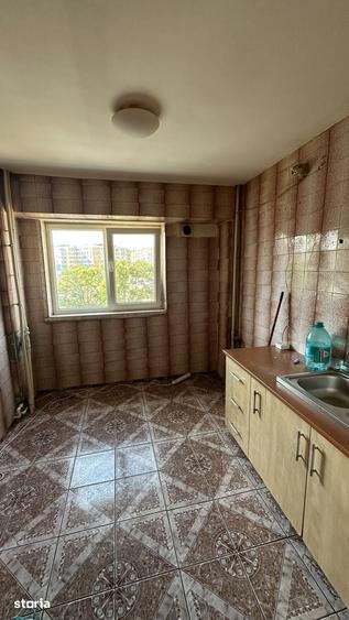Pia?a Rahova, Apartament cu 2 camere - 51 mp - etaj 3/10 - 8