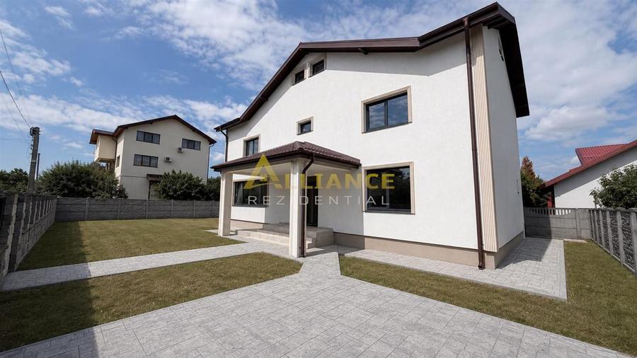 Casă individuală cu 5 camere cu Teren 530 Mp în Berceni