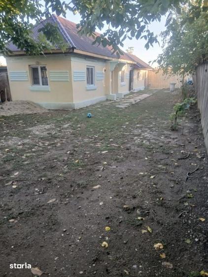 Casă cu 3 camere cu Teren 544 Mp în Robănești