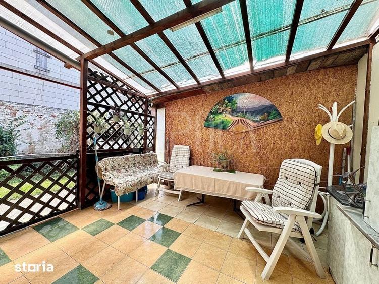 Casă cu 5 camere cu Teren 465 Mp în Bulgaria