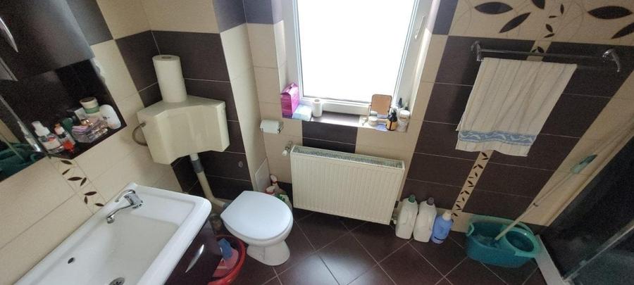 Casă individuală cu 5 camere cu Teren 120 Mp în Florești