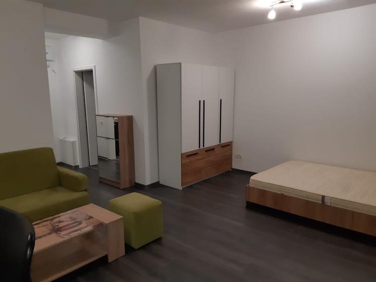 Garsonieră decomandată, mobilată în Complex Studențesc