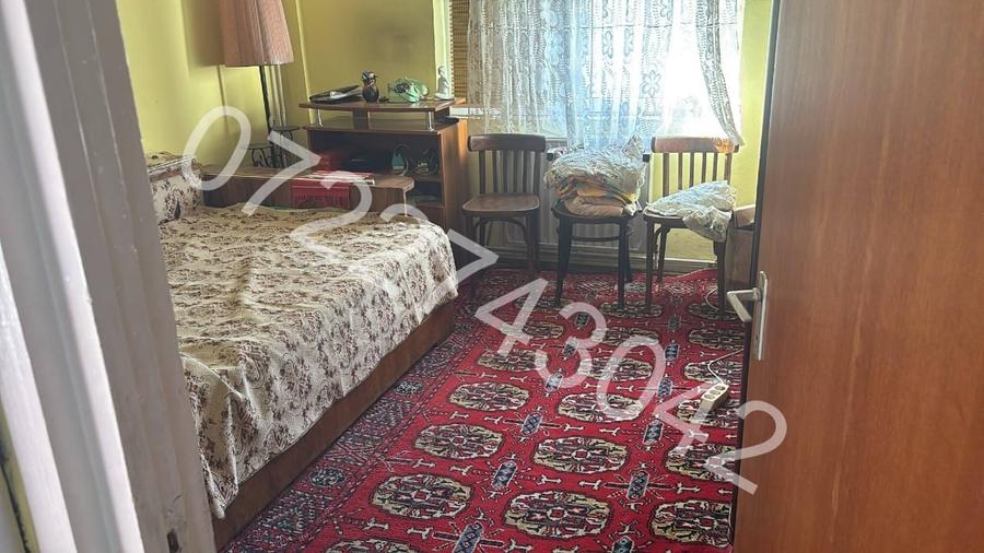 Apartament cu 3 camere decomandat, mobilat în Central