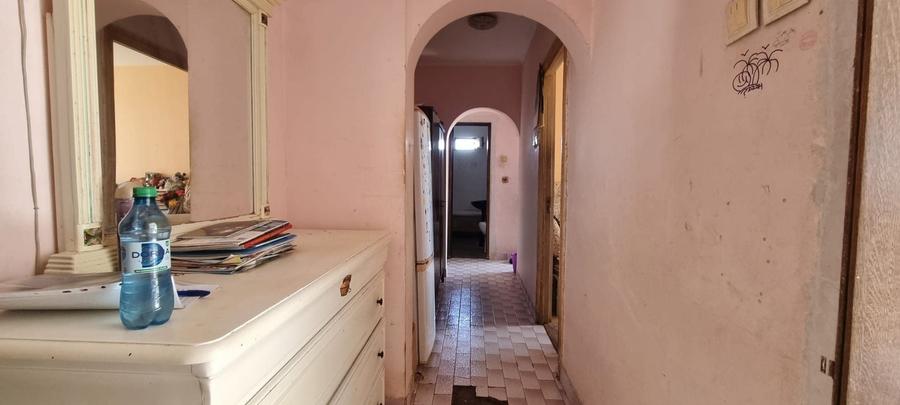 Apartament cu 3 camere decomandat în Drumul Taberei