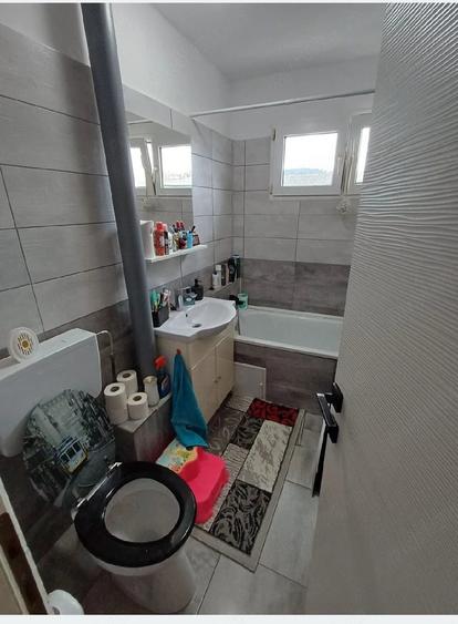 Apartament cu 2 camere semidecomandat în Govândari