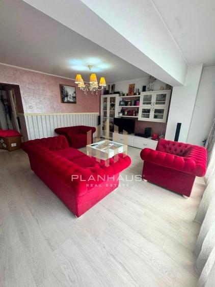 Apartament cu 3 camere decomandat, mobilat în Central