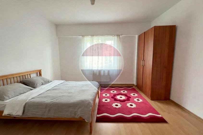 Apartament cu 3 camere decomandat în Alexandru cel Bun