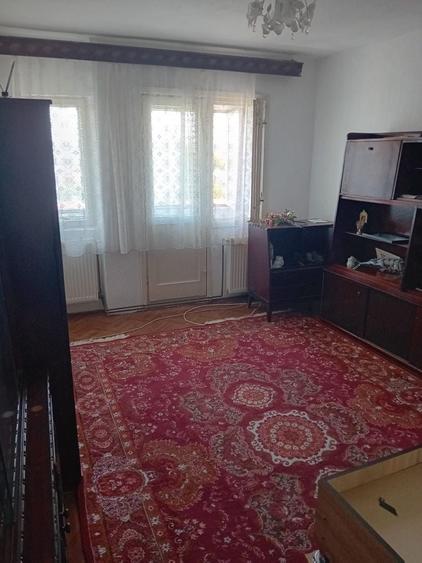 Garsonieră decomandată în Micro 3