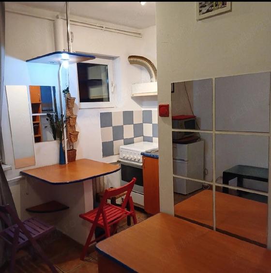 Garsonieră decomandată în Centrul Civic
