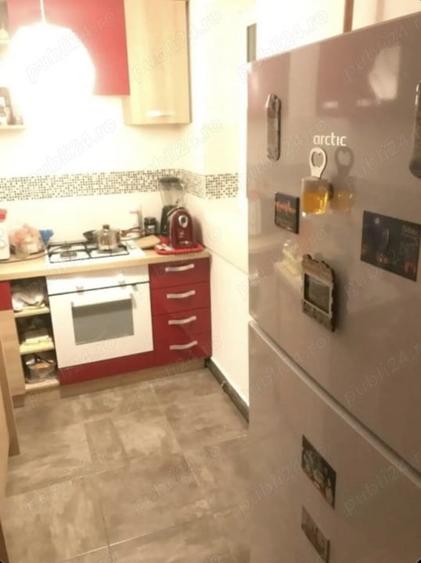 Apartament cu 4 camere decomandat, mobilat în Teiul Doamnei