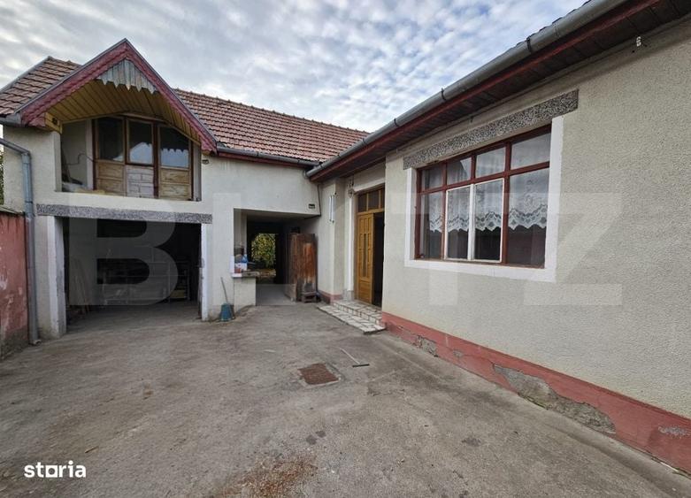 Casă cu 4 camere cu Teren 2046 Mp în Central