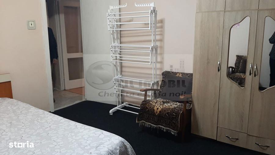 Apartament cu 2 camere semidecomandat, mobilat în Piața Unirii