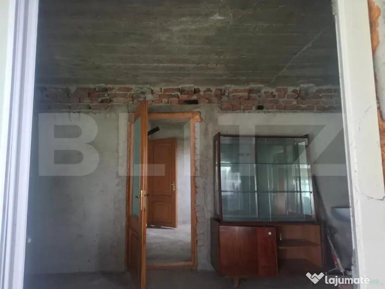 Casă cu 5 camere cu Teren 2300 Mp în Mătăsaru