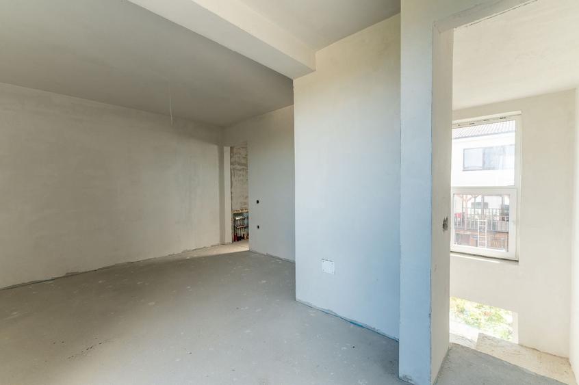 Casă individuală cu 5 camere cu Canalizare în Borhanci