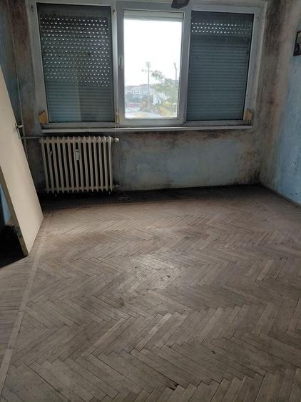 Apartament cu 3 camere decomandat în Micro 16