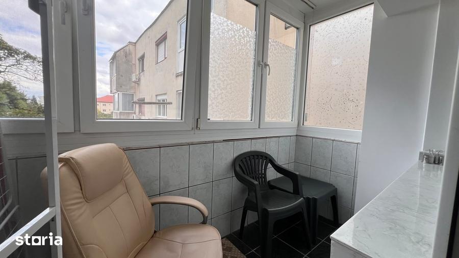 Apartament cu 2 camere semidecomandat în Intim
