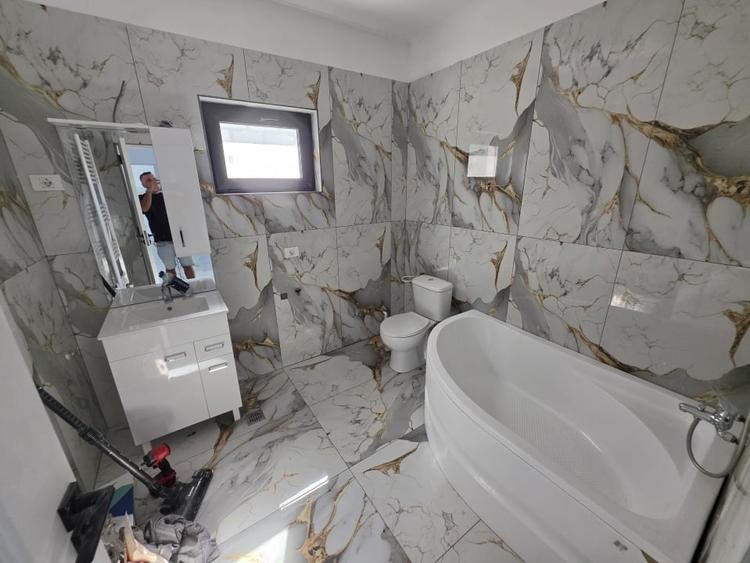 Casă individuală cu 3 camere cu Canalizare în Valu lui Traian