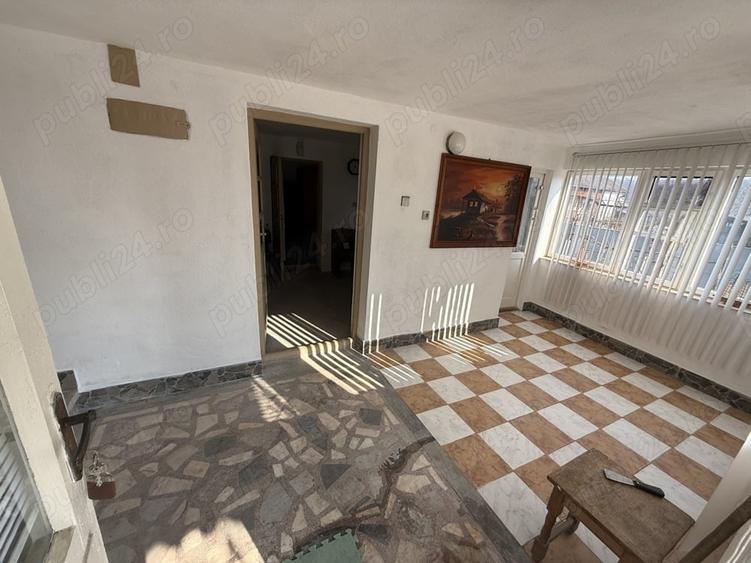 Casă cu 3 camere în Coșeiu