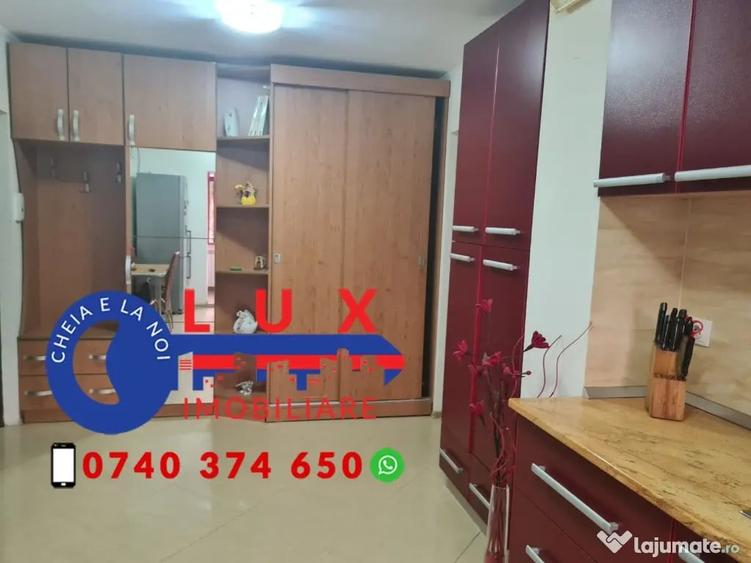 Apartament cu 3 camere decomandat în C5