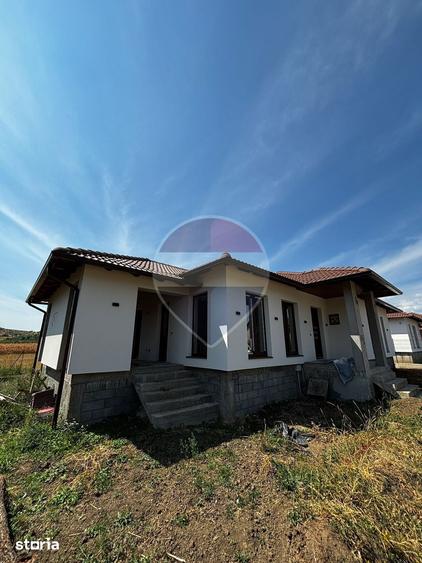 Casă cu 4 camere cu Teren 500 Mp în Ighiu