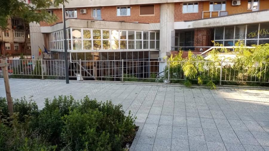 Spațiu comercial, de 196 mp, în Centrul Vechi