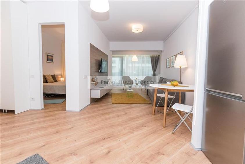 Apartament cu 2 camere semidecomandat, mobilat în Pipera