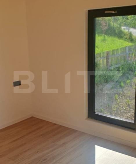 Casă cu 4 camere cu Teren 924 Mp în Central