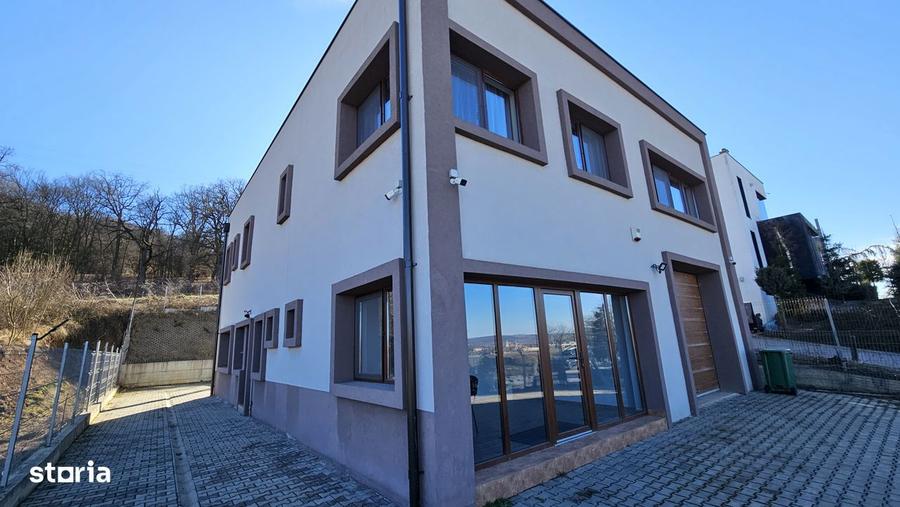 Spațiu comercial, de 200 mp, în Calea Sighisoarei