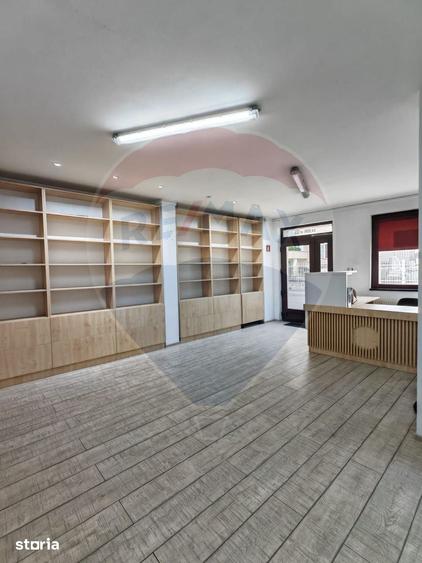 Casă cu 4 camere cu Teren 50 Mp în Bartolomeu