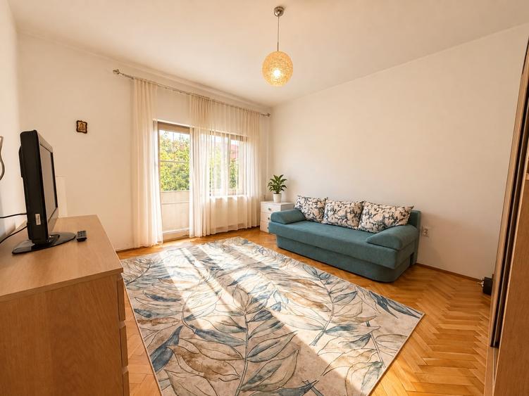 Duplex cu 5 camere cu Canalizare în Central