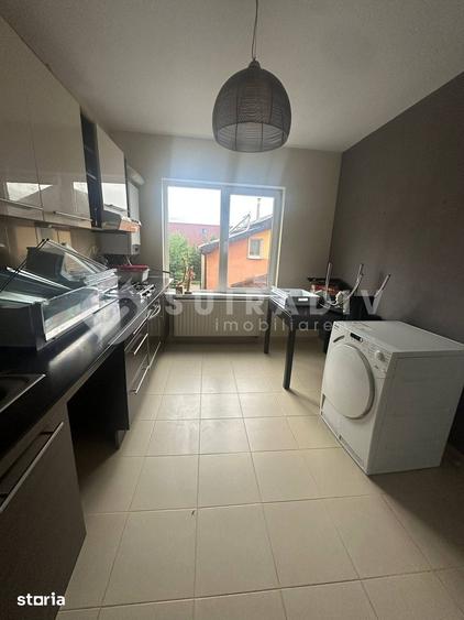 Apartament cu 3 camere semidecomandat în Florești
