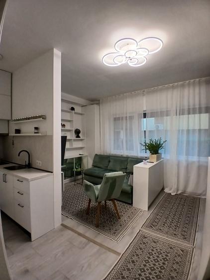 Apartament cu 2 camere semidecomandat în Florești