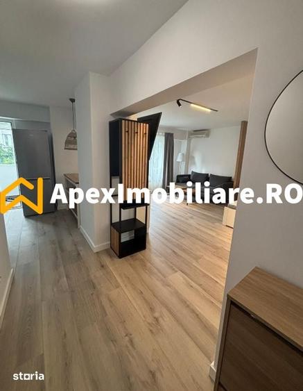 Garsonieră decomandată în Decebal